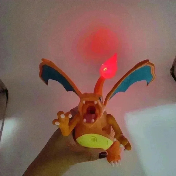 Pokemon Flame & Flight 2022 Deluxe Electronic Charizard Lights,Sounds & Motion - Picture 10 of 10
